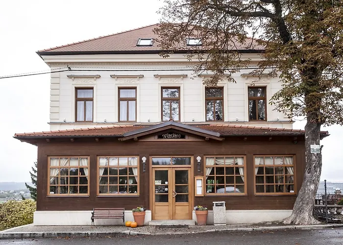 Marjána Vendégház Mníšek pod Brdy